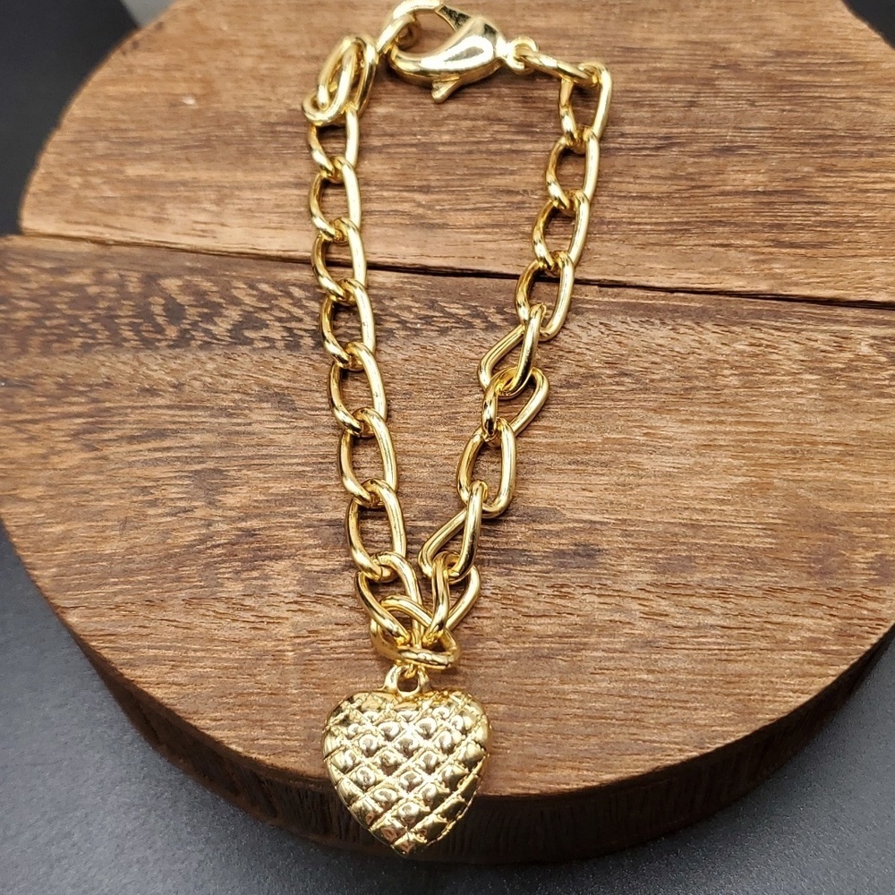 B2737 Victorian love heart charm bracelet‎